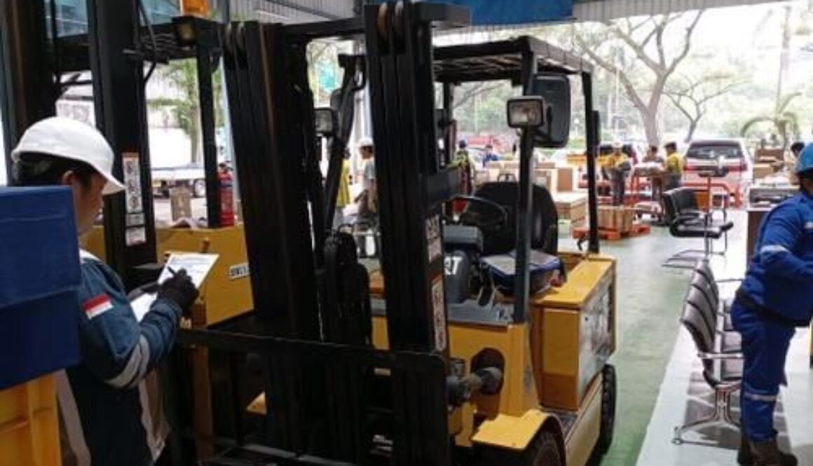 Pemeriksaan forklift