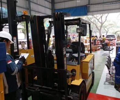 Pemeriksaan forklift