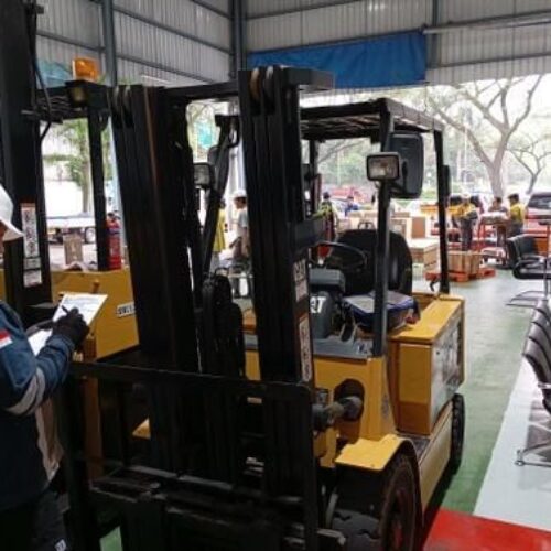 Pemeriksaan forklift